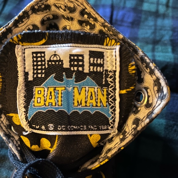Collectors Batman ‘89 Converse + Toy - Picture 6 of 13